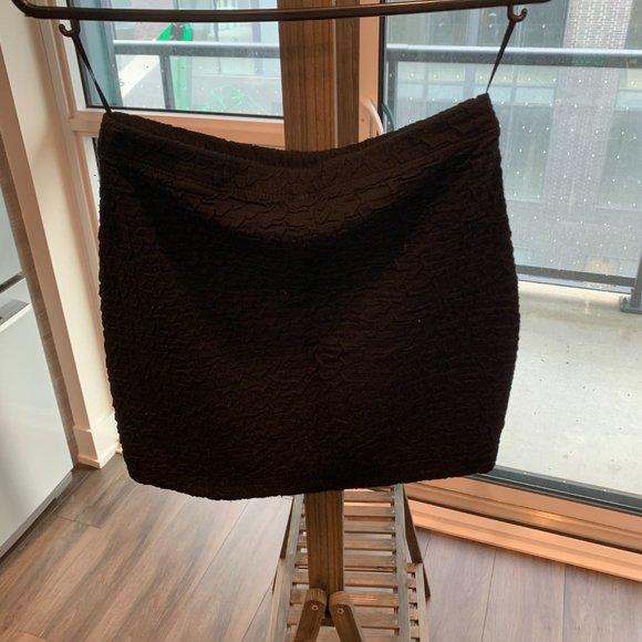Black H&M Mini-Skirt - Picture 2 of 5